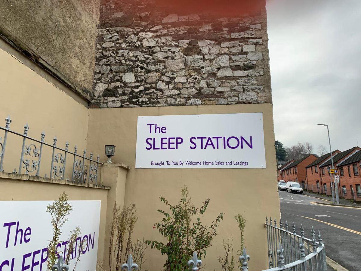 Готель The Sleep Station Newport Екстер'єр фото